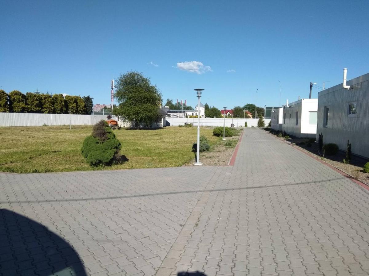 Domki Noclegowe Przemyśl Esterno foto
