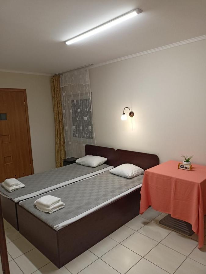 Domki Noclegowe Przemyśl Esterno foto